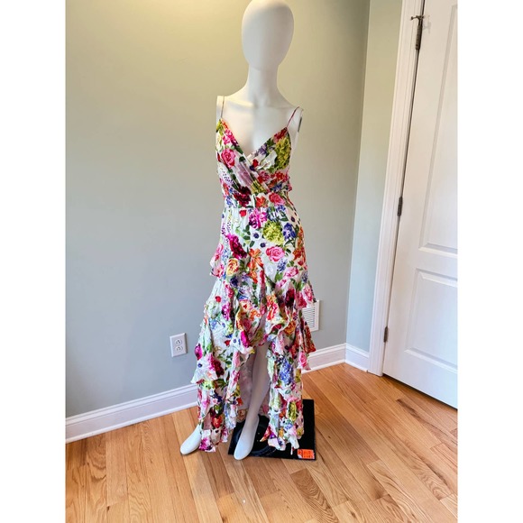 Alice + Olivia Hayden Ruffled Floral Maxi Dress. Size 0 - Picture 10 of 10